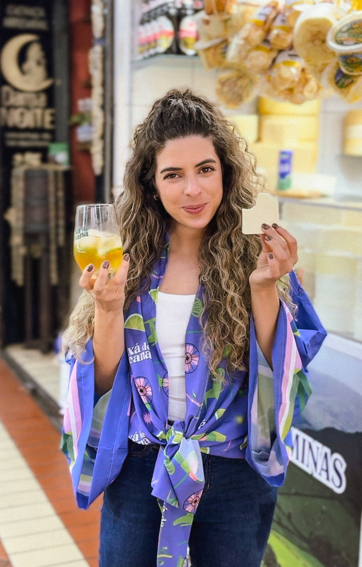 Foto segurando Xá de Cana